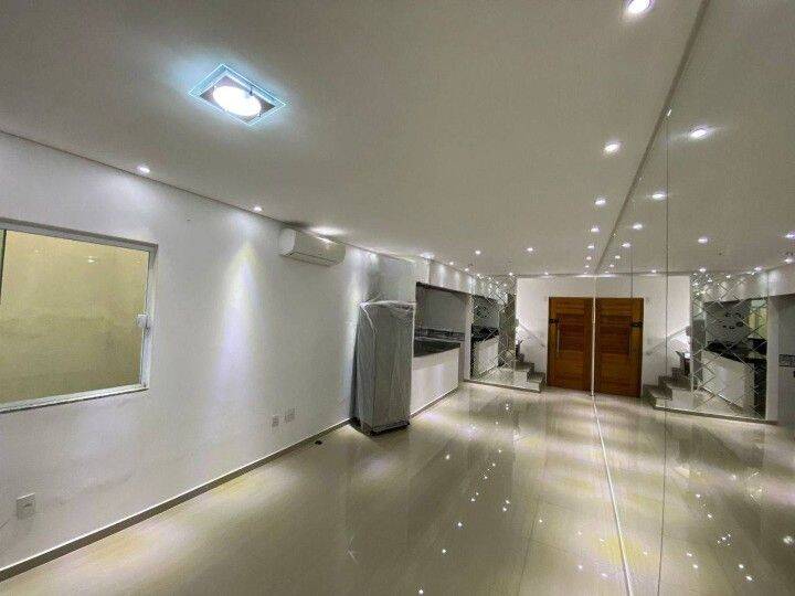 Cobertura, 3 quartos, 196 m² - Foto 2