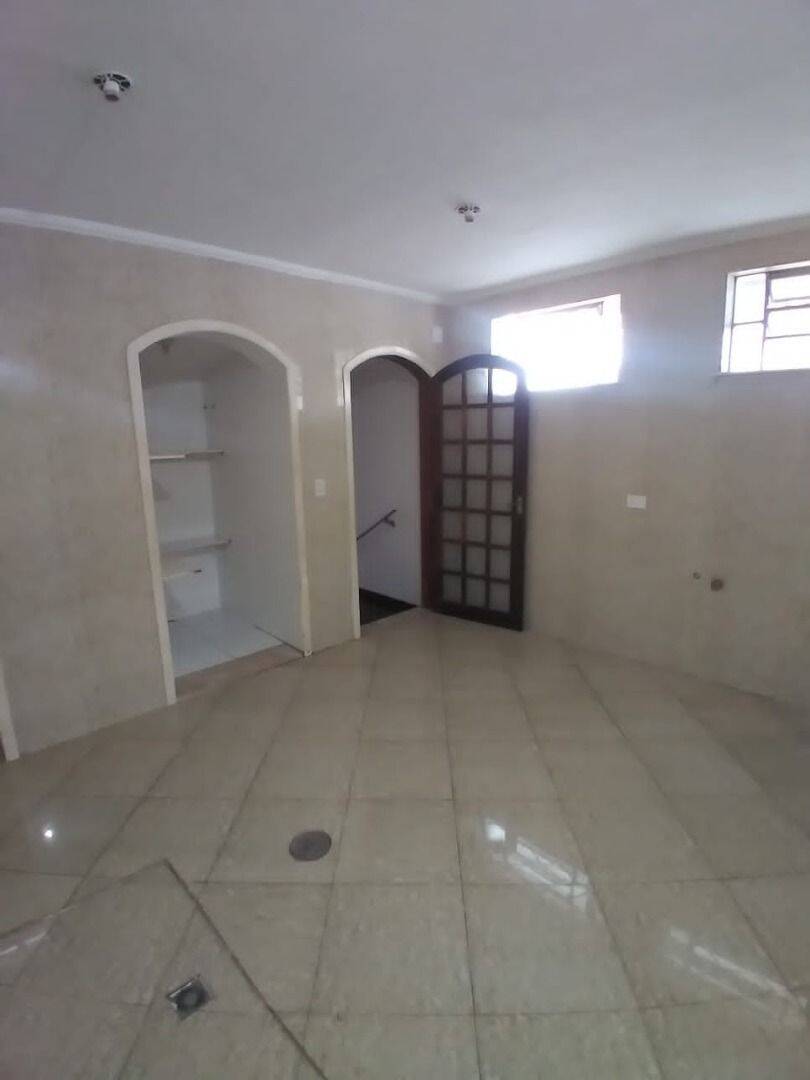Sobrado, 3 quartos, 213 m² - Foto 4