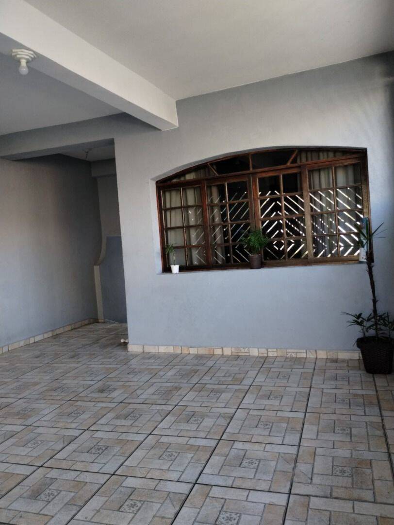 Sobrado, 3 quartos, 202 m² - Foto 2