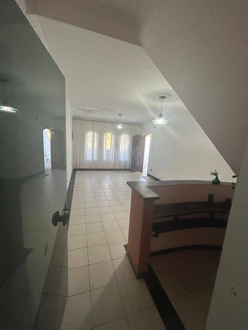 Sobrado, 3 quartos, 186 m² - Foto 2