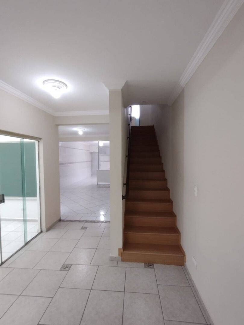 Sobrado, 3 quartos, 225 m² - Foto 2
