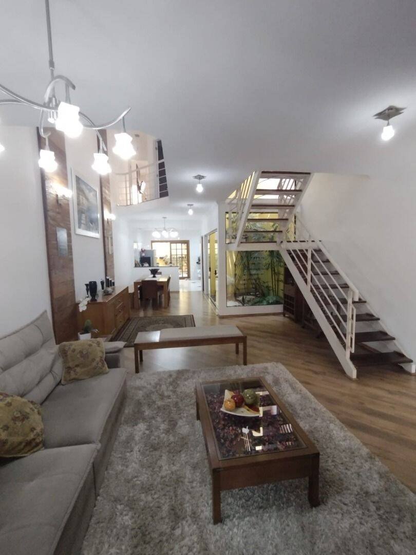 Sobrado, 3 quartos, 214 m² - Foto 4