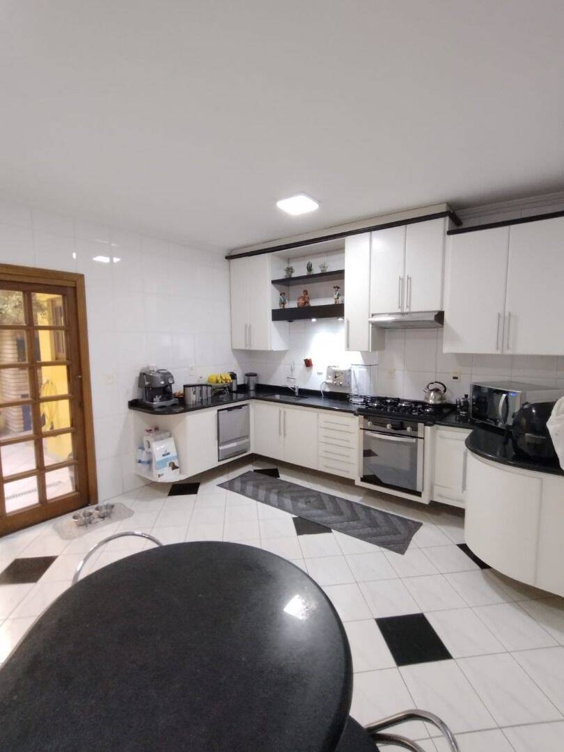 Sobrado, 3 quartos, 214 m² - Foto 6