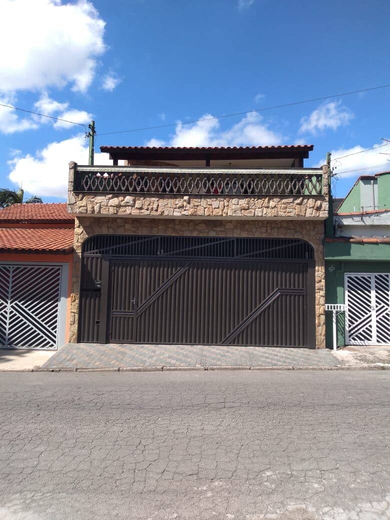 Sobrado, 3 quartos, 209 m² - Foto 1