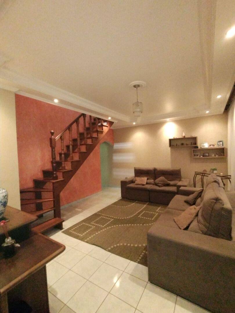 Sobrado, 3 quartos, 209 m² - Foto 3