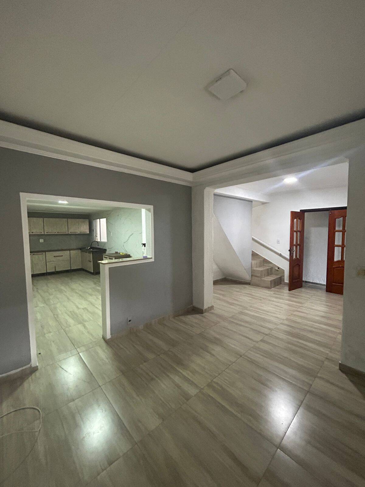 Casa, 3 quartos, 217 m² - Foto 1