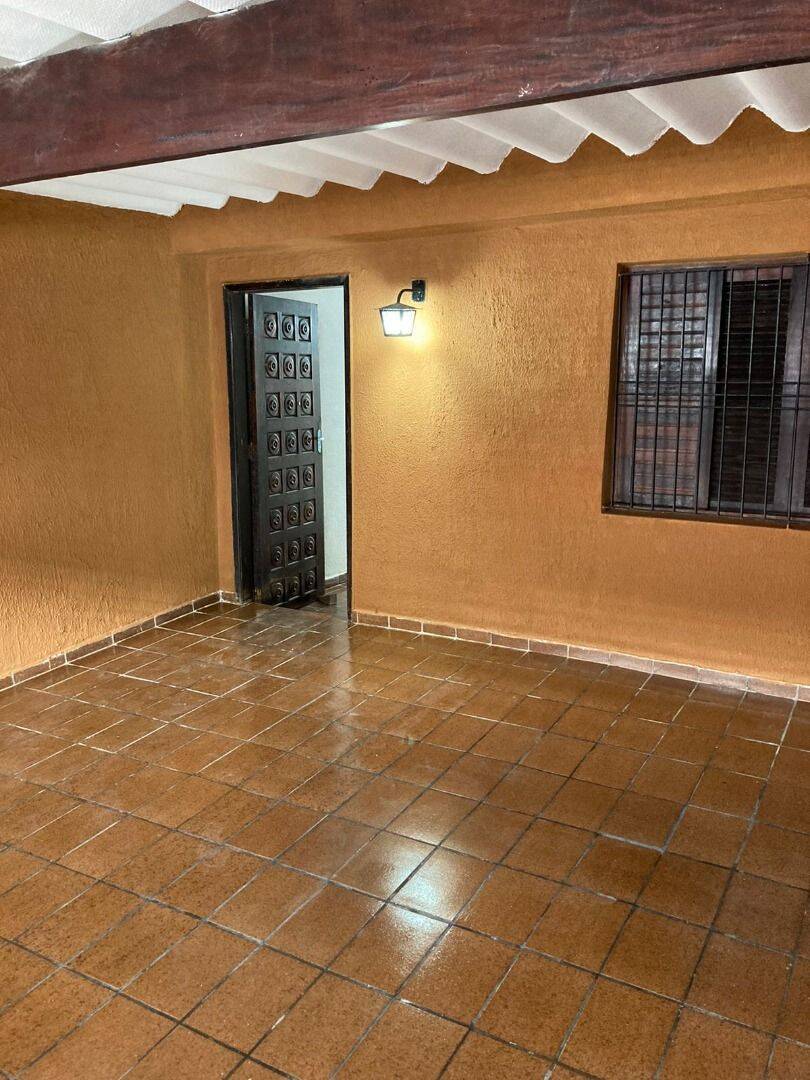 Casa, 4 quartos, 211 m² - Foto 1