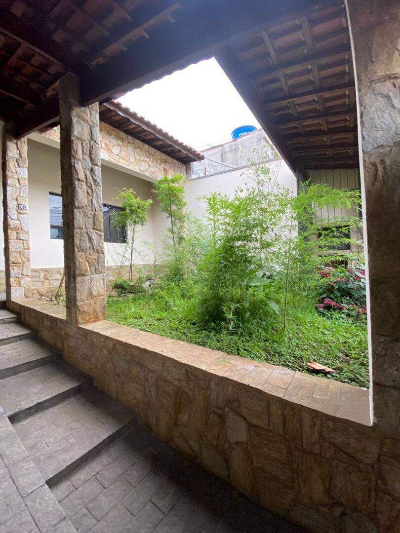 Casa, 3 quartos, 240 m² - Foto 6