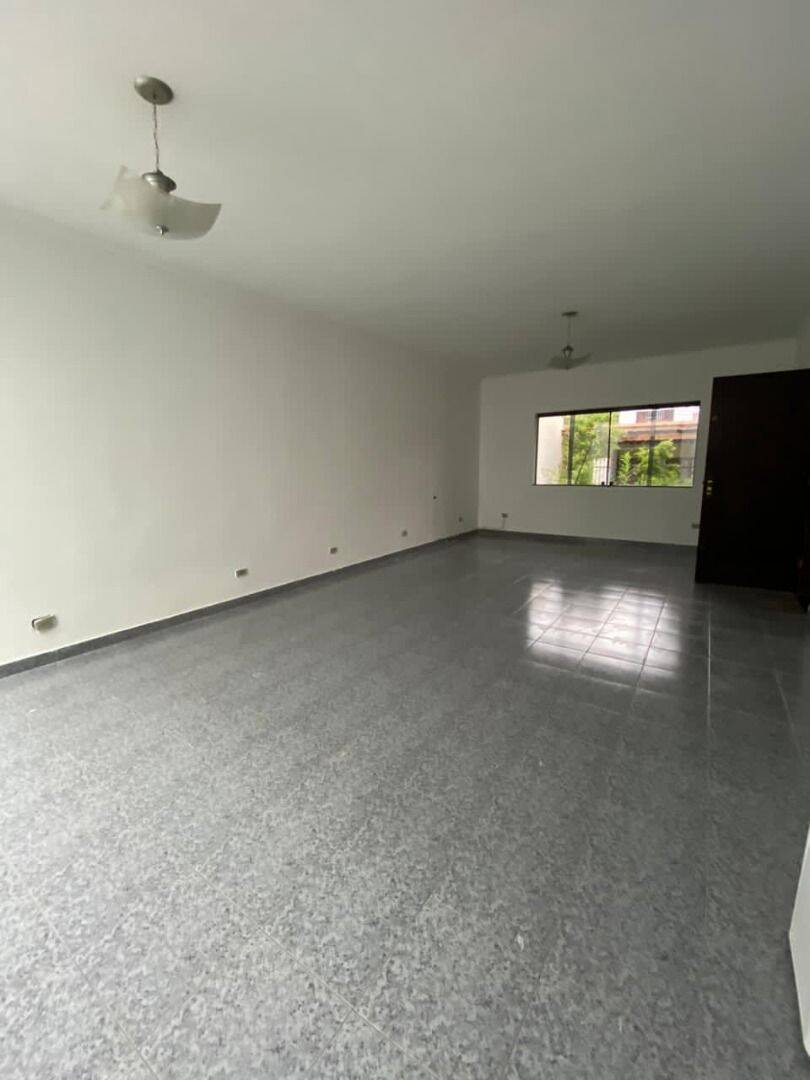 Casa, 3 quartos, 240 m² - Foto 9