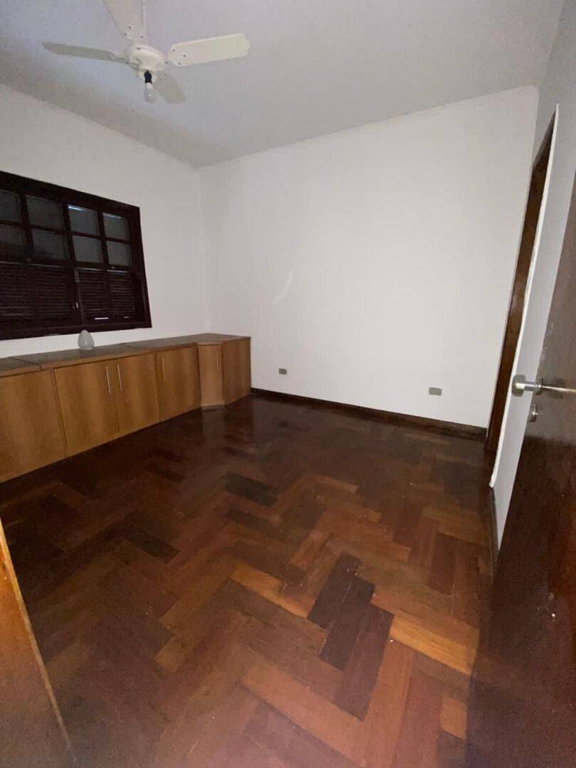 Casa, 3 quartos, 240 m² - Foto 23