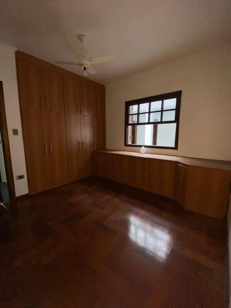 Casa, 3 quartos, 240 m² - Foto 24