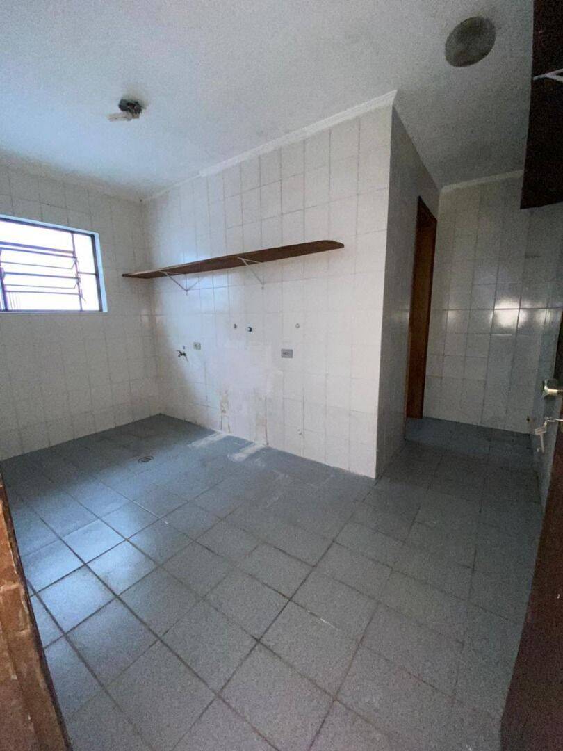 Casa, 3 quartos, 240 m² - Foto 30