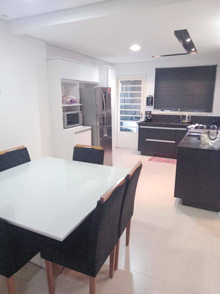 Casa, 3 quartos, 224 m² - Foto 6