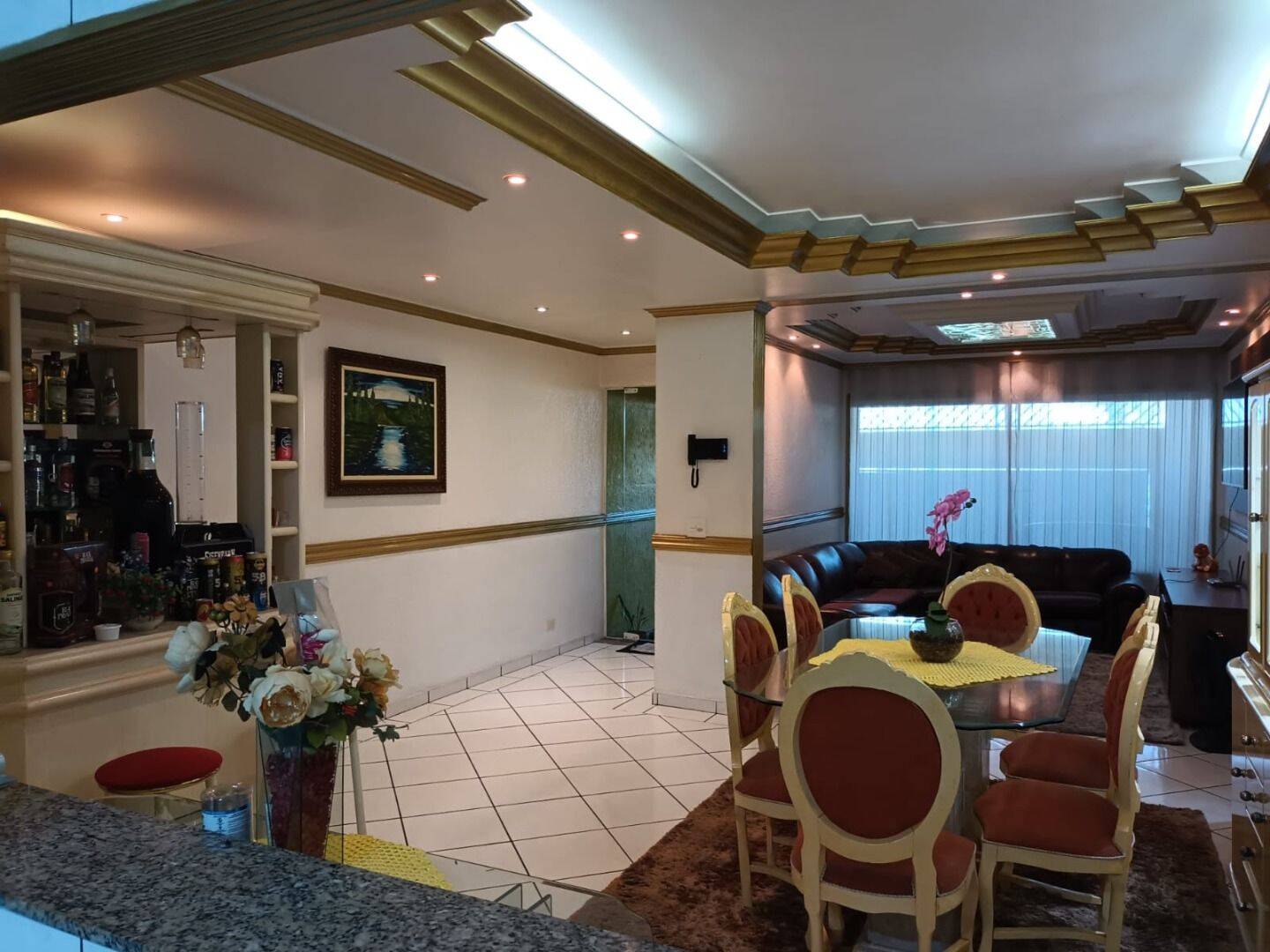 Sobrado, 4 quartos, 299 m² - Foto 1