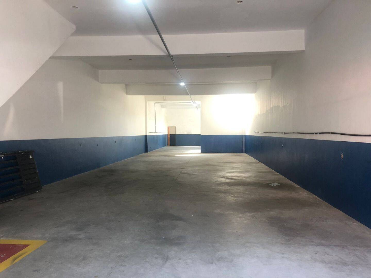 Loja-Salão, 250 m² - Foto 1