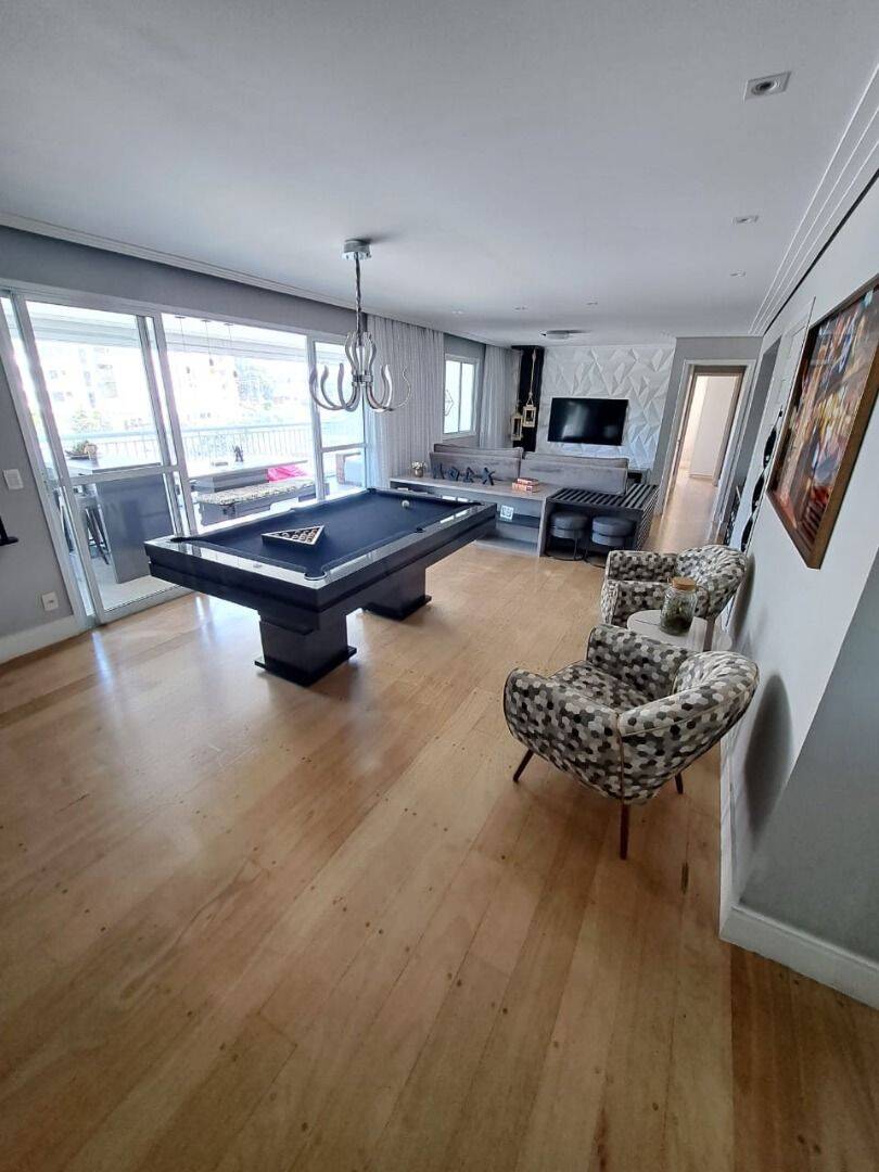 Apartamento, 3 quartos, 156 m² - Foto 1