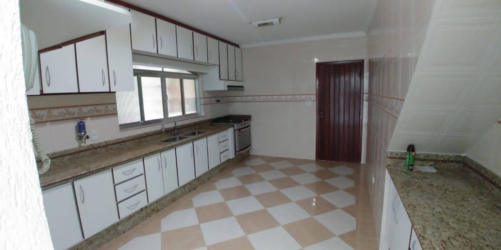 Sobrado, 3 quartos, 350 m² - Foto 1