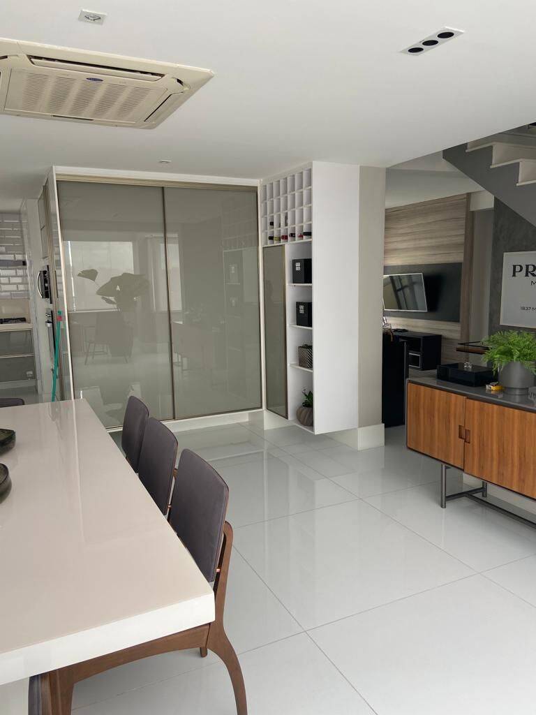 Cobertura, 3 quartos, 227 m² - Foto 4