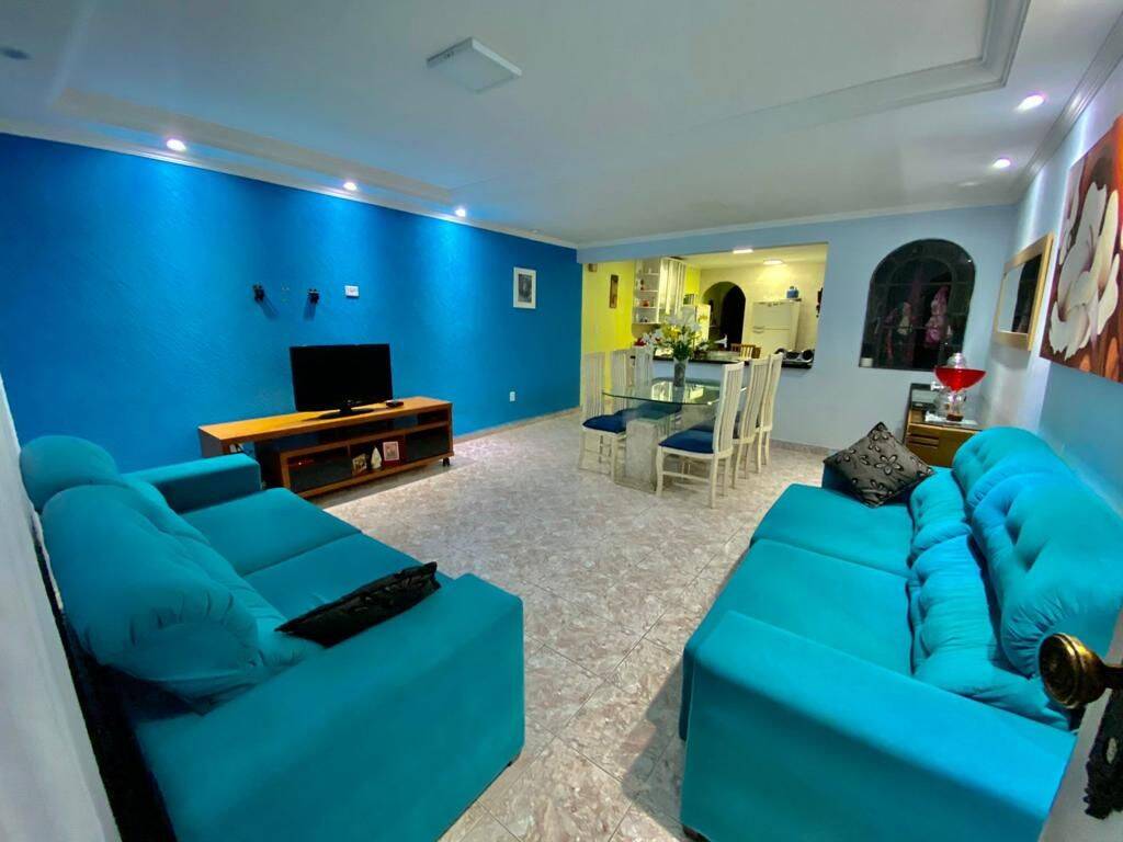 Casa, 4 quartos, 220 m² - Foto 2