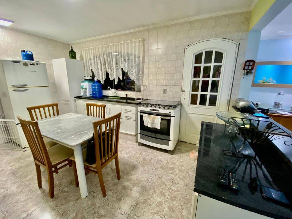 Casa, 4 quartos, 220 m² - Foto 5