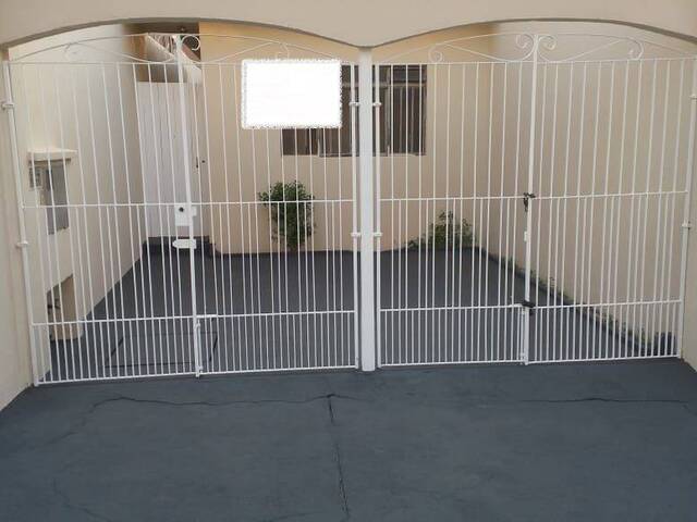 #CA0012 - Casa para Venda em  -  - 1