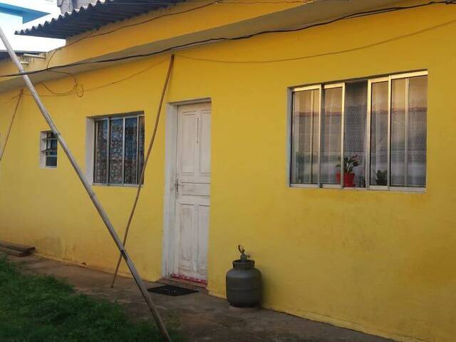 #CA0018 - Casa para Venda em  -  - 3