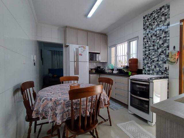 #CA0019 - Casa para Venda em  -  - 3