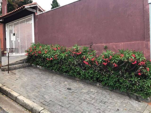 #CA0033 - Casa para Venda em  -  - 3
