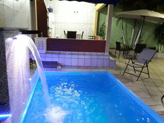 #CA0004 - Casa para Venda em  -  - 2