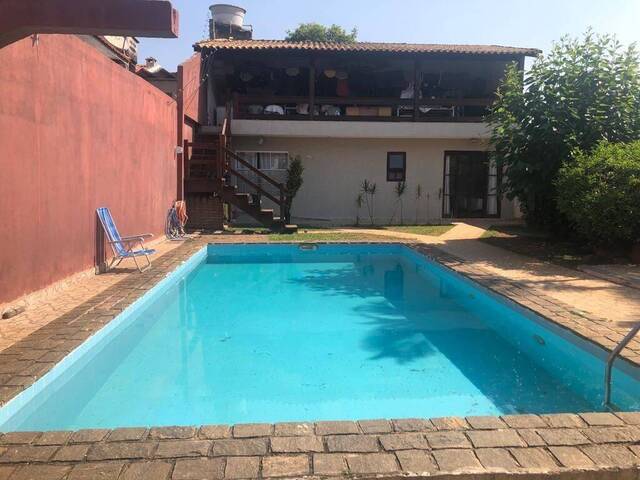 #CA0033 - Casa para Venda em  -  - 2