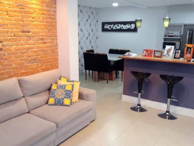 #CA0040 - Casa para Venda em  -  - 1
