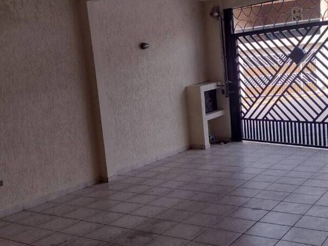 #CA0041 - Casa para Venda em  -  - 2