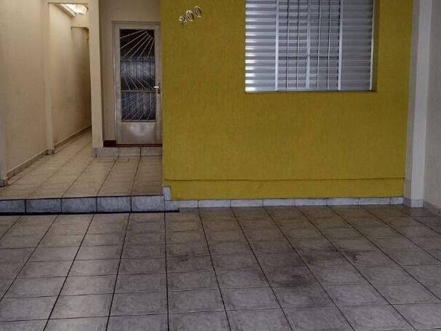#CA0041 - Casa para Venda em  -  - 1