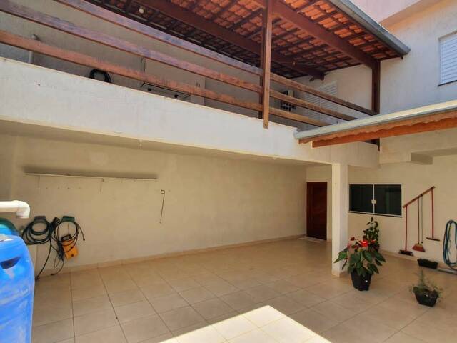 #CA0047 - Casa para Venda em  -  - 1