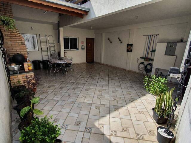 #CA0048 - Casa para Venda em  -  - 2