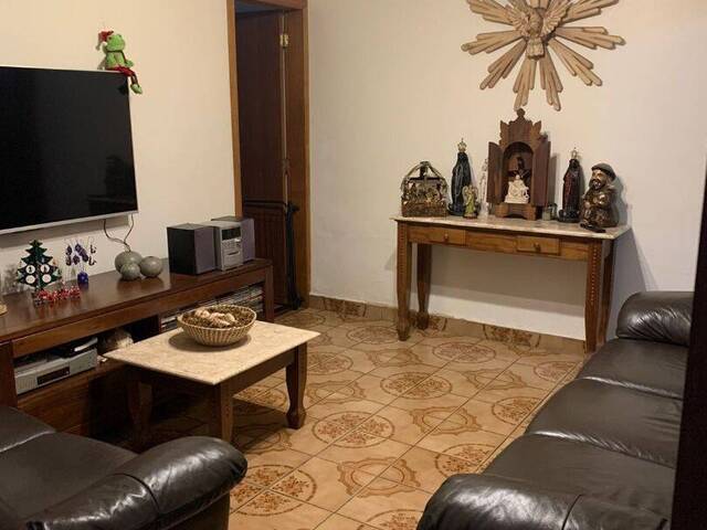 #CA0059 - Casa para Venda em  -  - 1